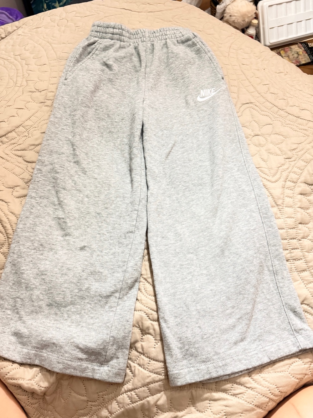 Nike kids Grey sweatpants wide leg white embroidered logo